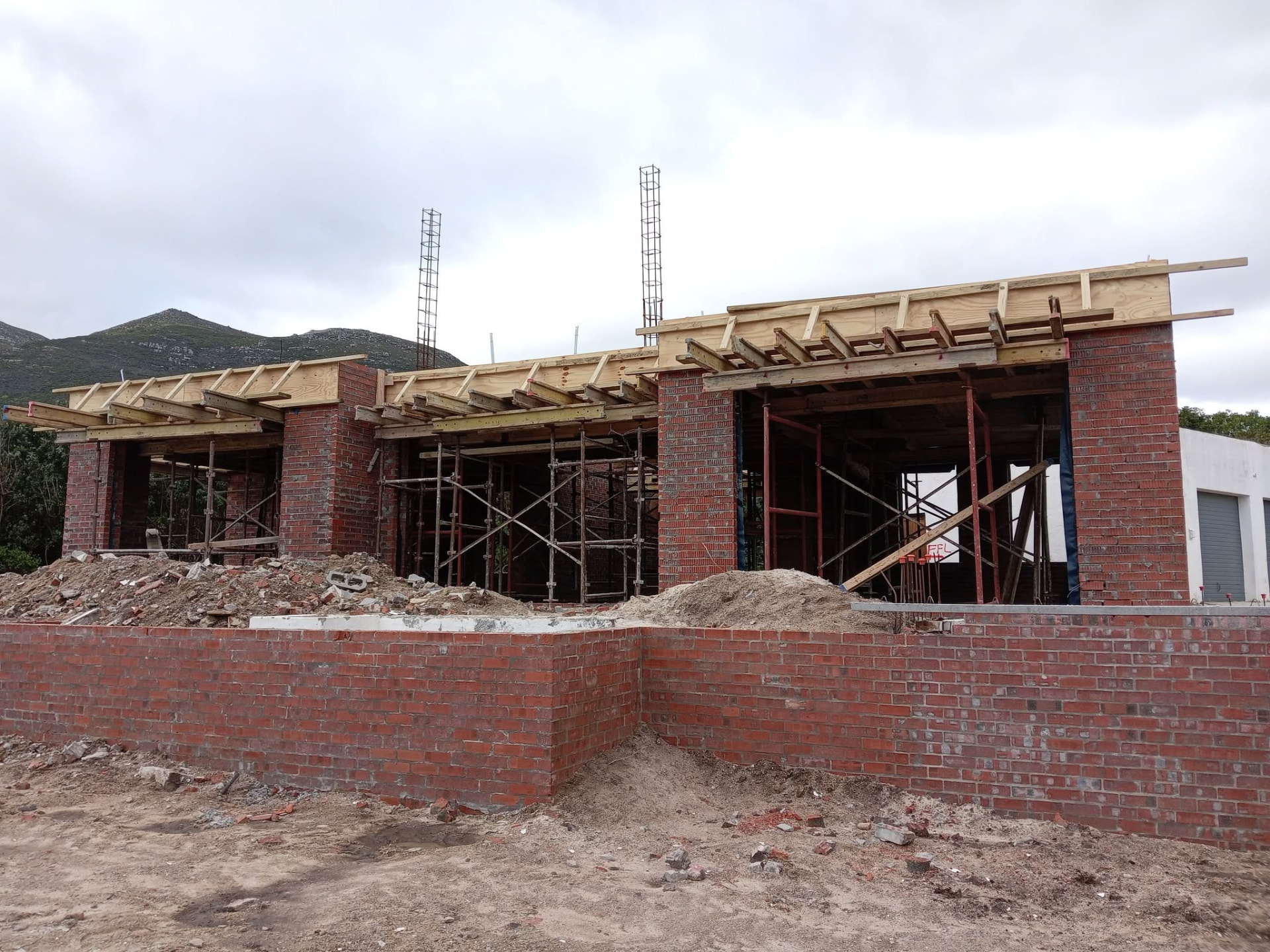 Roof timber installation — Majors Builders